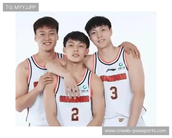 徐杰胡明轩赵睿三后卫合体，广东提速战术淘汰赛见效